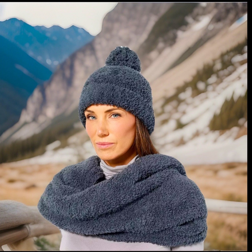 Barefoot Dreams CozyChic Pom Pom Beanie & Scarf Gift Set Slate Blue NWT $150